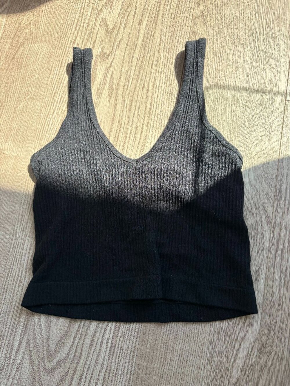 URBAN OUTFITTERS BLACK TANK TOP (SIZE S) - Picture 1 of 3